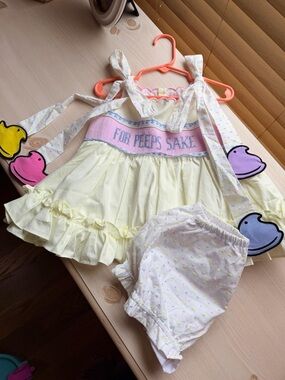 4t peeps smocked set